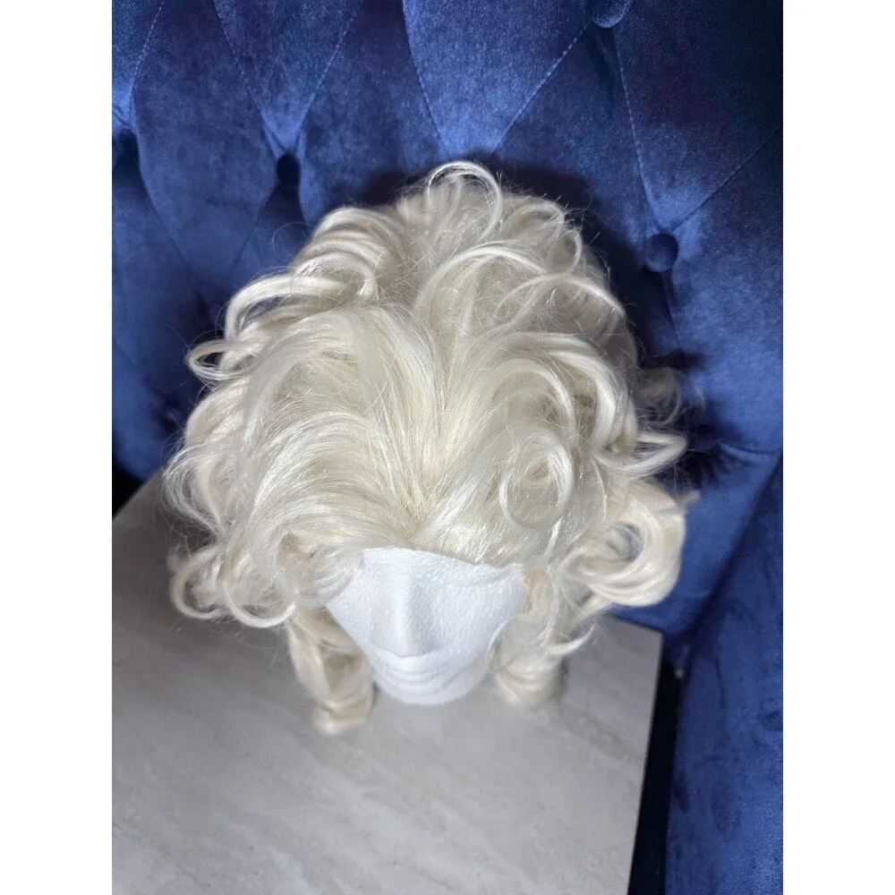 Topcosplay Halloween Costume Party Wig, Short Beehive Wigs Renaissance Wig